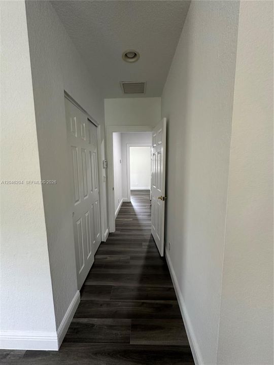 En Venta: $349,000 (2 camas, 2 baños, 1296 Pies cuadrados)