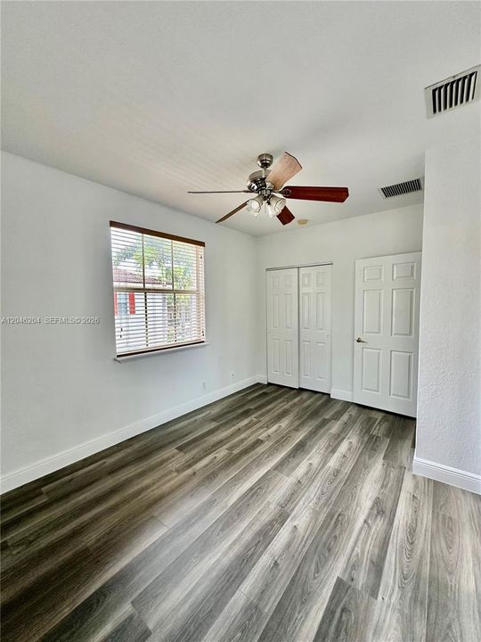 En Venta: $349,000 (2 camas, 2 baños, 1296 Pies cuadrados)