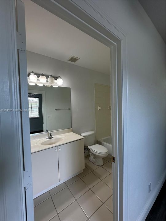 En Venta: $349,000 (2 camas, 2 baños, 1296 Pies cuadrados)