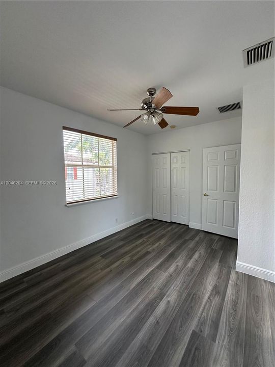 En Venta: $349,000 (2 camas, 2 baños, 1296 Pies cuadrados)