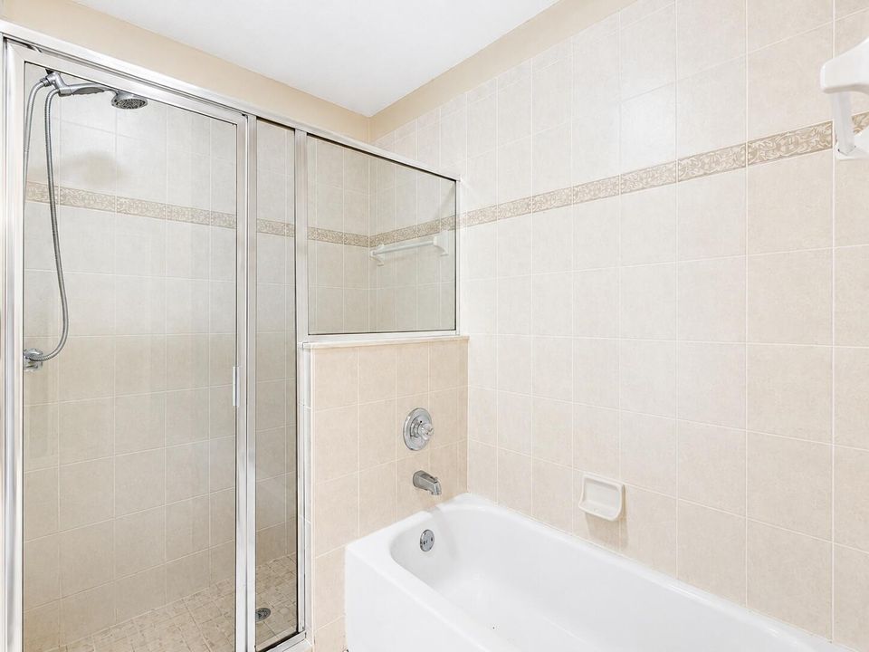 13_Tub_and_Shower