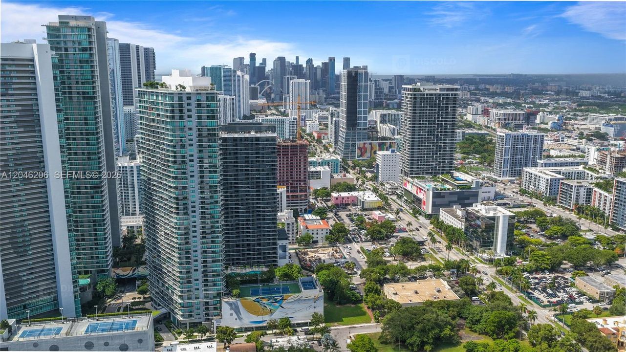 For Rent: $4,350 (2 beds, 2 baths, 1084 Square Feet)