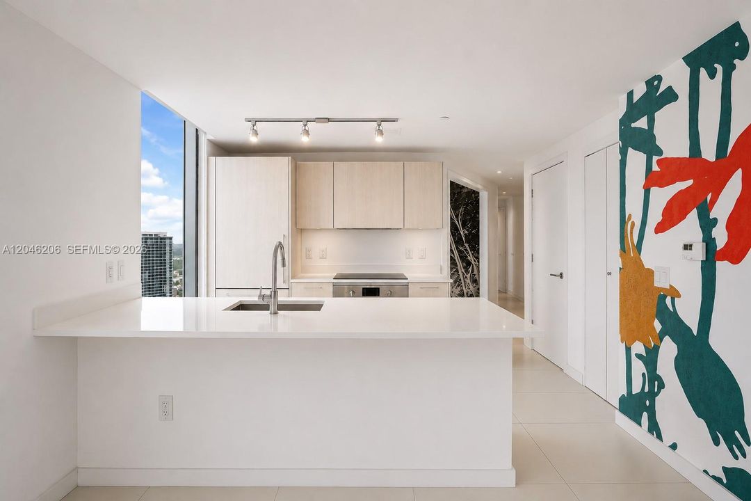 For Rent: $4,350 (2 beds, 2 baths, 1084 Square Feet)