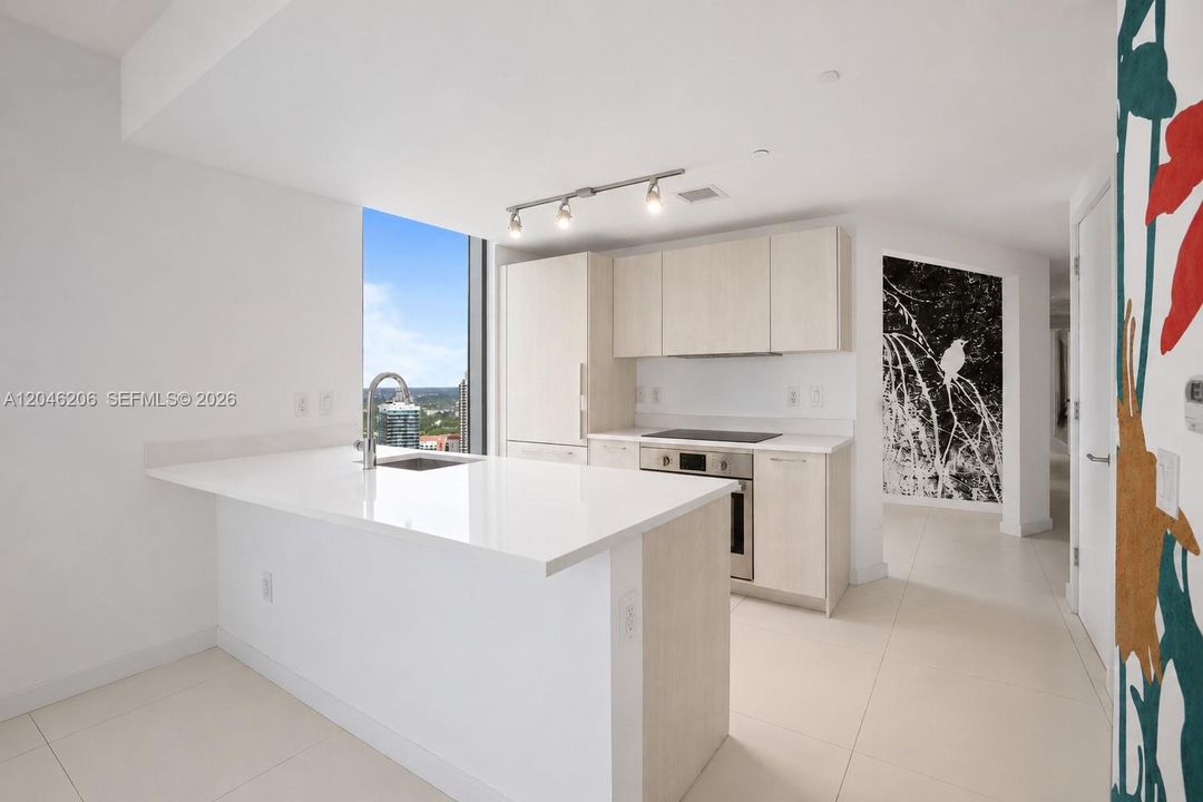 For Rent: $4,350 (2 beds, 2 baths, 1084 Square Feet)