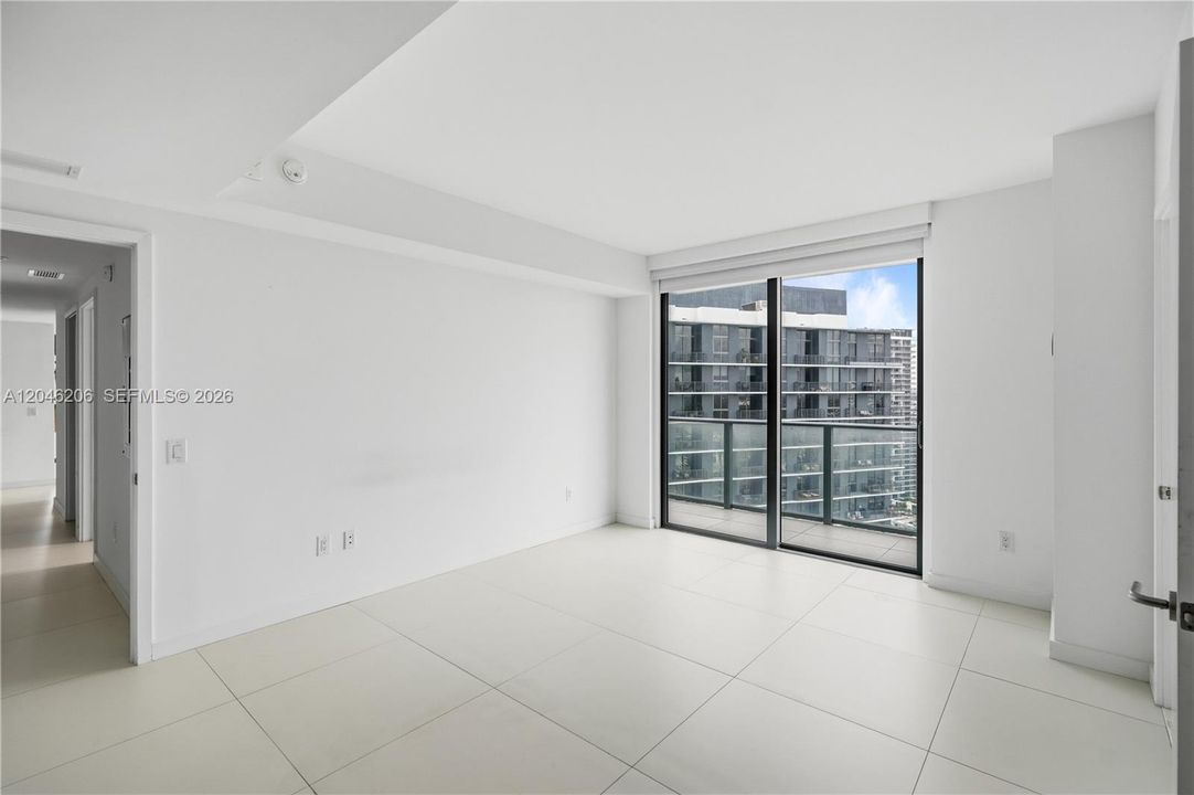 For Rent: $4,350 (2 beds, 2 baths, 1084 Square Feet)