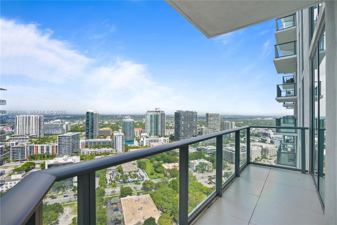 For Rent: $4,350 (2 beds, 2 baths, 1084 Square Feet)