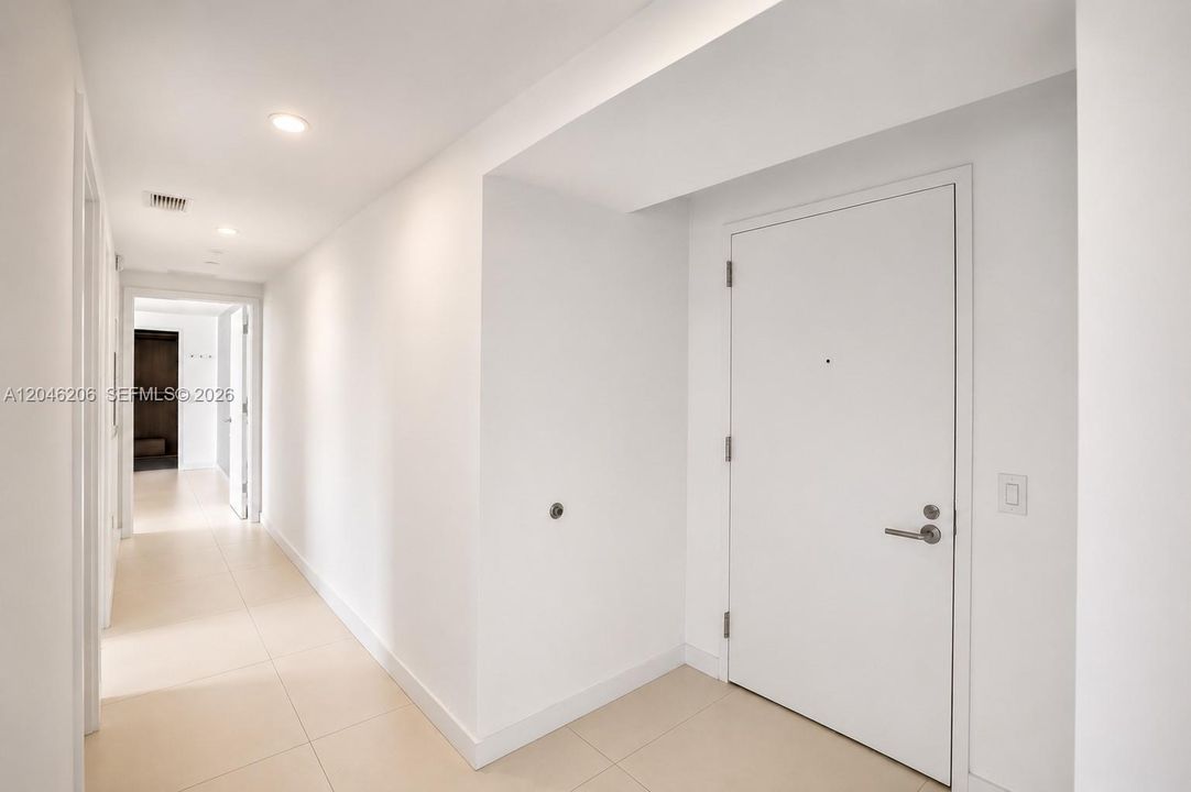For Rent: $4,350 (2 beds, 2 baths, 1084 Square Feet)