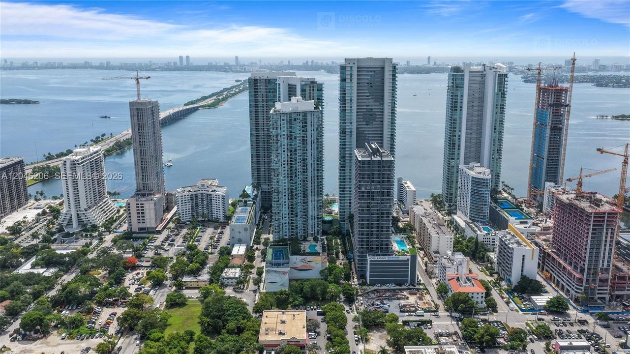 For Rent: $4,350 (2 beds, 2 baths, 1084 Square Feet)