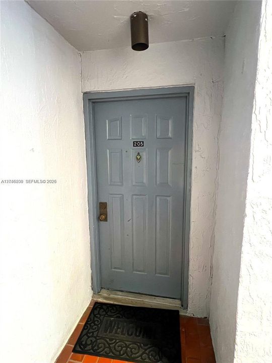 For Rent: $2,300 (3 beds, 2 baths, 1152 Square Feet)