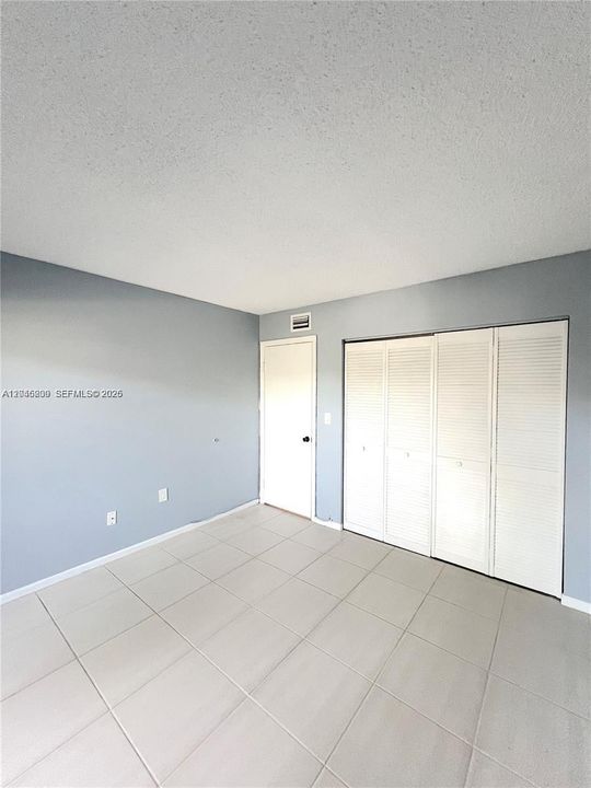 For Rent: $2,300 (3 beds, 2 baths, 1152 Square Feet)