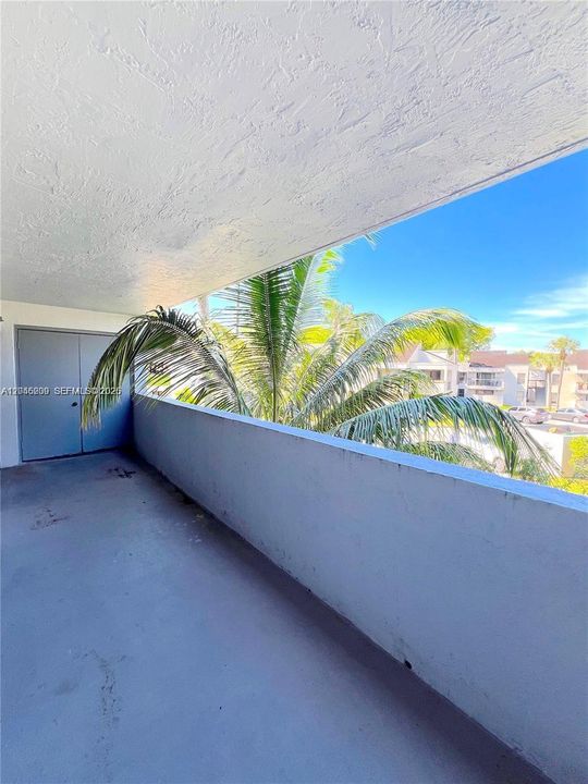 For Rent: $2,300 (3 beds, 2 baths, 1152 Square Feet)