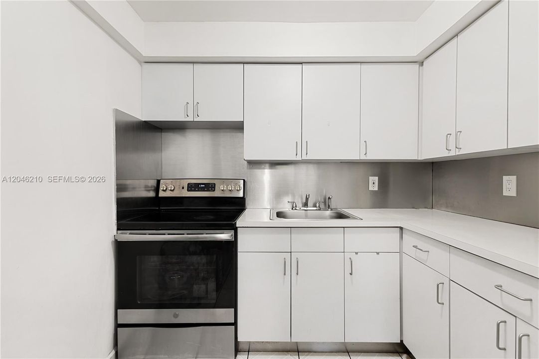 For Sale: $935,000 (0 beds, 0 baths, 2262 Square Feet)