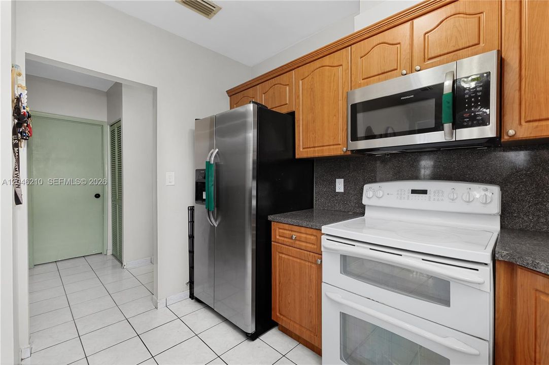 For Sale: $935,000 (0 beds, 0 baths, 2262 Square Feet)