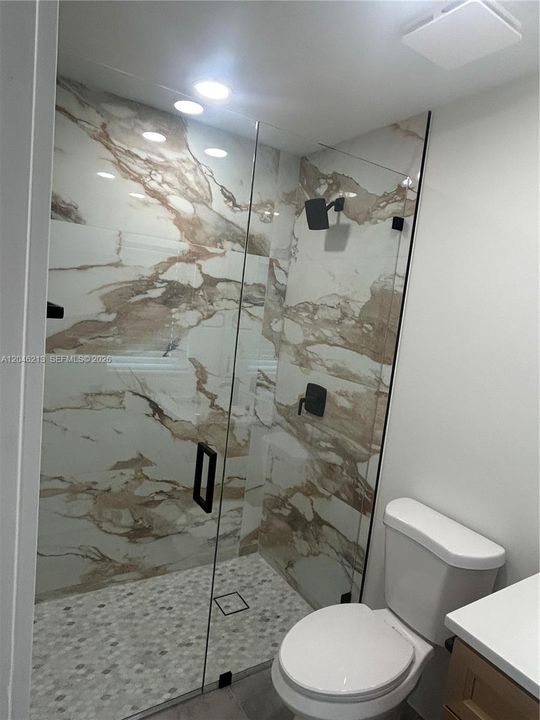 В аренду: $5,800 (6 спален, 3 ванн, 1316 Квадратных фут)