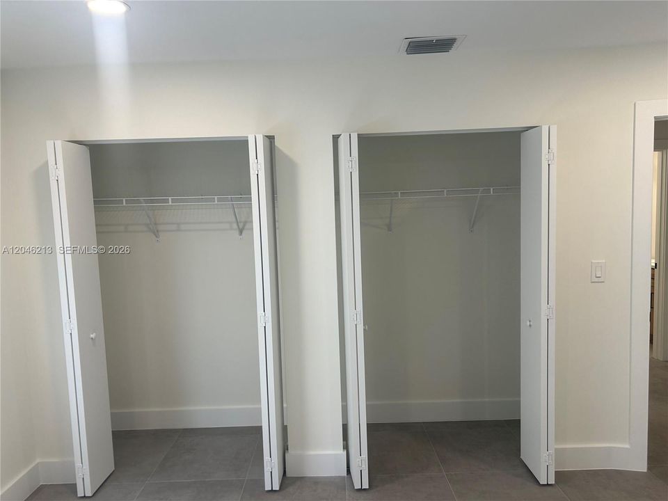 В аренду: $5,800 (6 спален, 3 ванн, 1316 Квадратных фут)