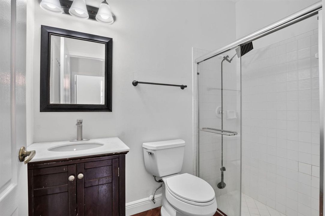 full downstairs bathroom