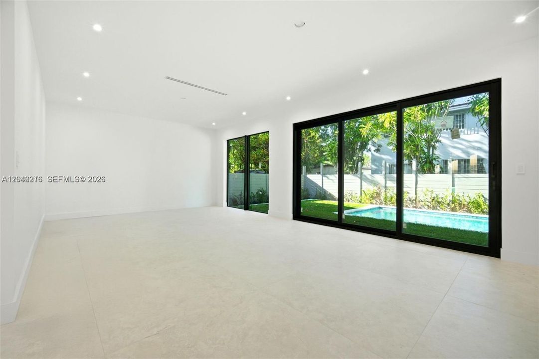 For Rent: $19,500 (5 beds, 4 baths, 0 Square Feet)