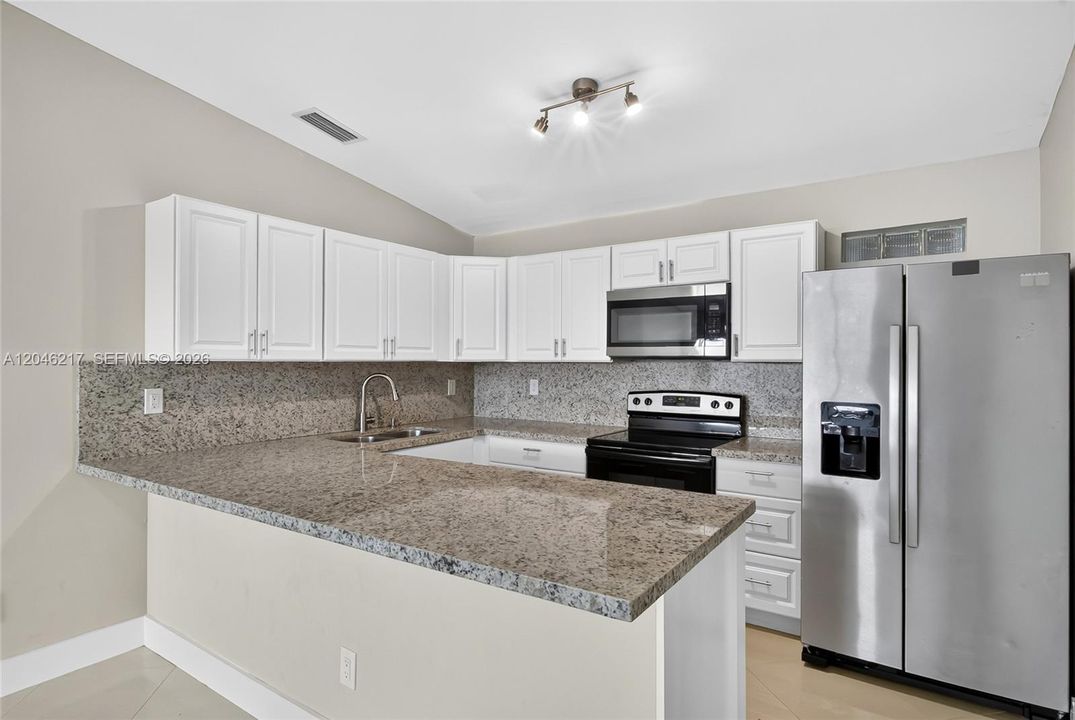 For Sale: $519,000 (3 beds, 2 baths, 1406 Square Feet)