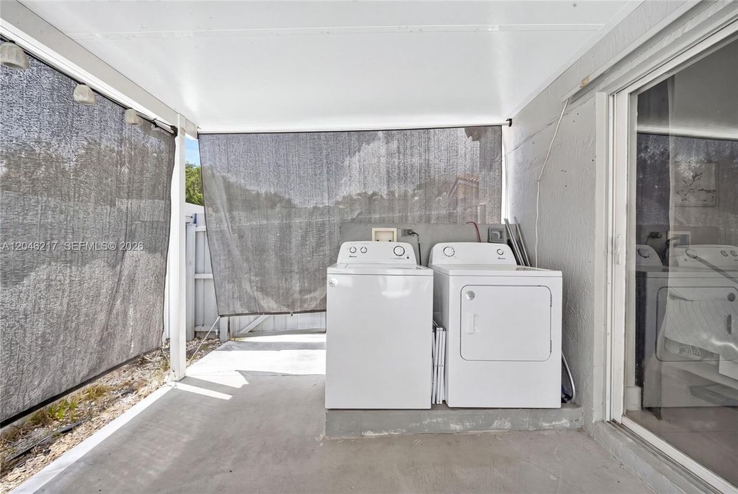 For Sale: $519,000 (3 beds, 2 baths, 1406 Square Feet)