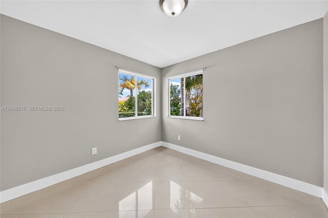 For Sale: $519,000 (3 beds, 2 baths, 1406 Square Feet)