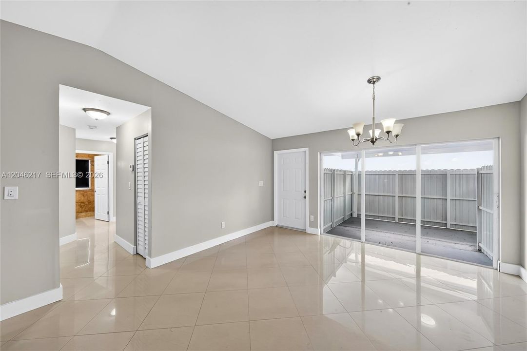 For Sale: $519,000 (3 beds, 2 baths, 1406 Square Feet)