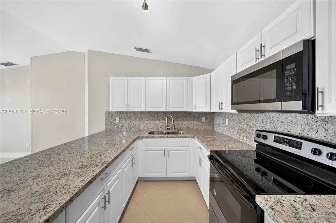 For Sale: $519,000 (3 beds, 2 baths, 1406 Square Feet)