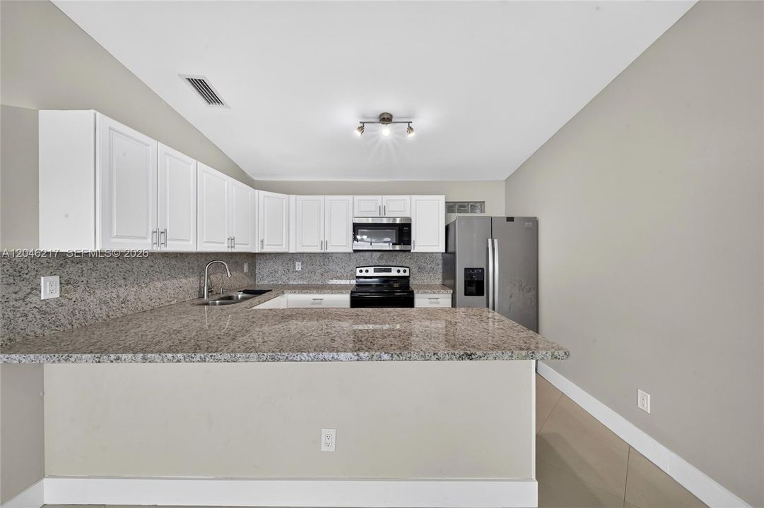 For Sale: $519,000 (3 beds, 2 baths, 1406 Square Feet)
