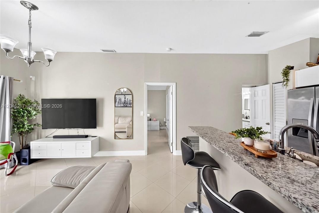 For Sale: $519,000 (3 beds, 2 baths, 1406 Square Feet)