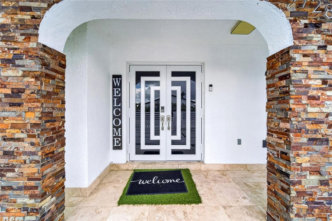 For Sale: $779,000 (4 beds, 2 baths, 1801 Square Feet)
