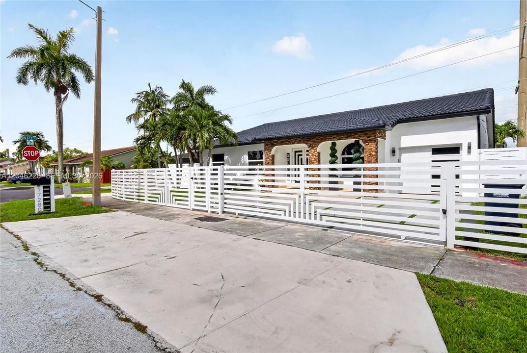 For Sale: $779,000 (4 beds, 2 baths, 1801 Square Feet)