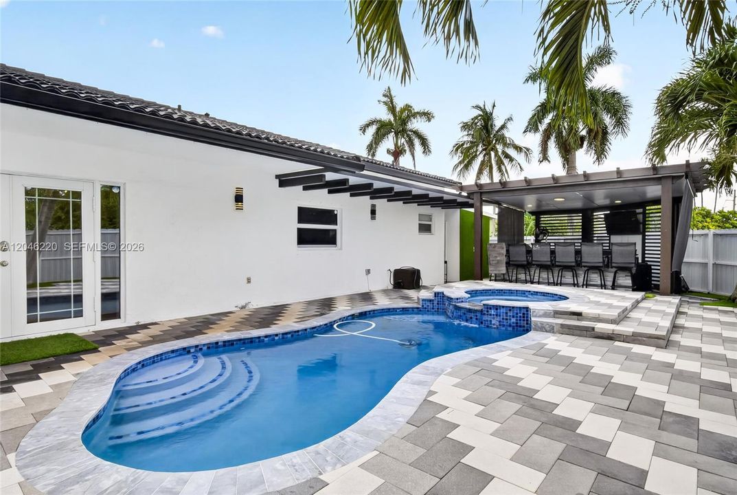 For Sale: $779,000 (4 beds, 2 baths, 1801 Square Feet)