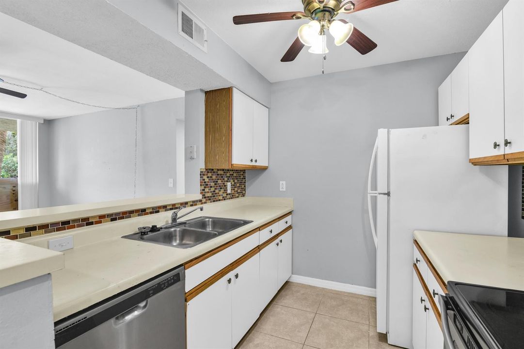 3995 W McNab Rd Pompano Beach --7