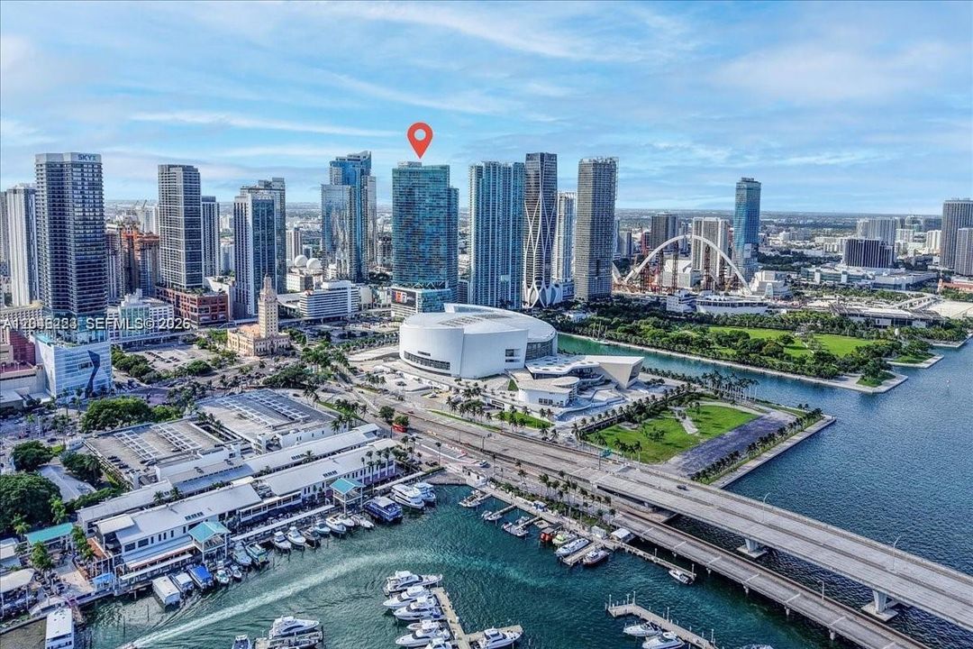 For Sale: $505,000 (1 beds, 1 baths, 843 Square Feet)