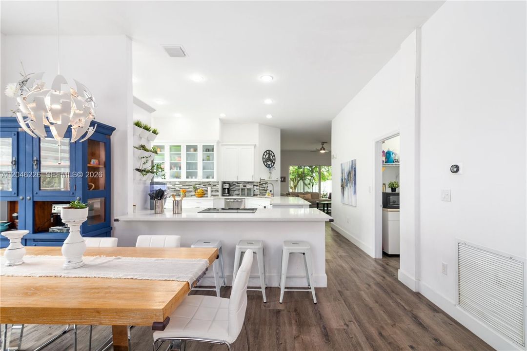 For Rent: $4,700 (4 beds, 3 baths, 2102 Square Feet)