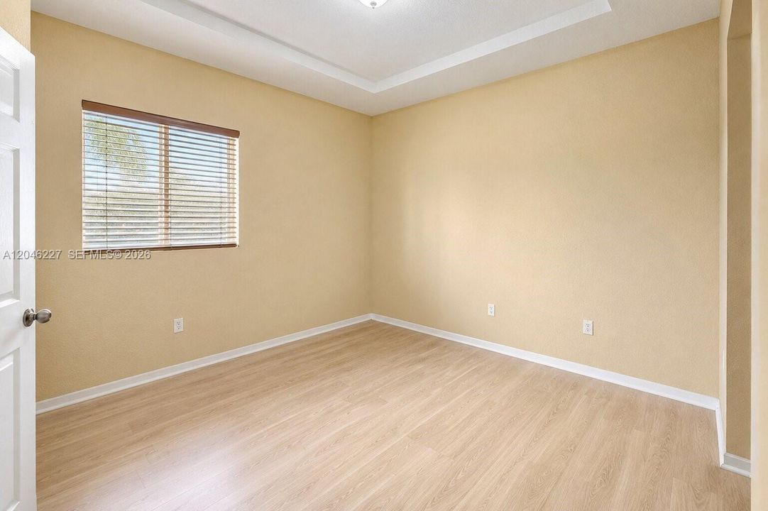 For Rent: $2,700 (3 beds, 3 baths, 1462 Square Feet)