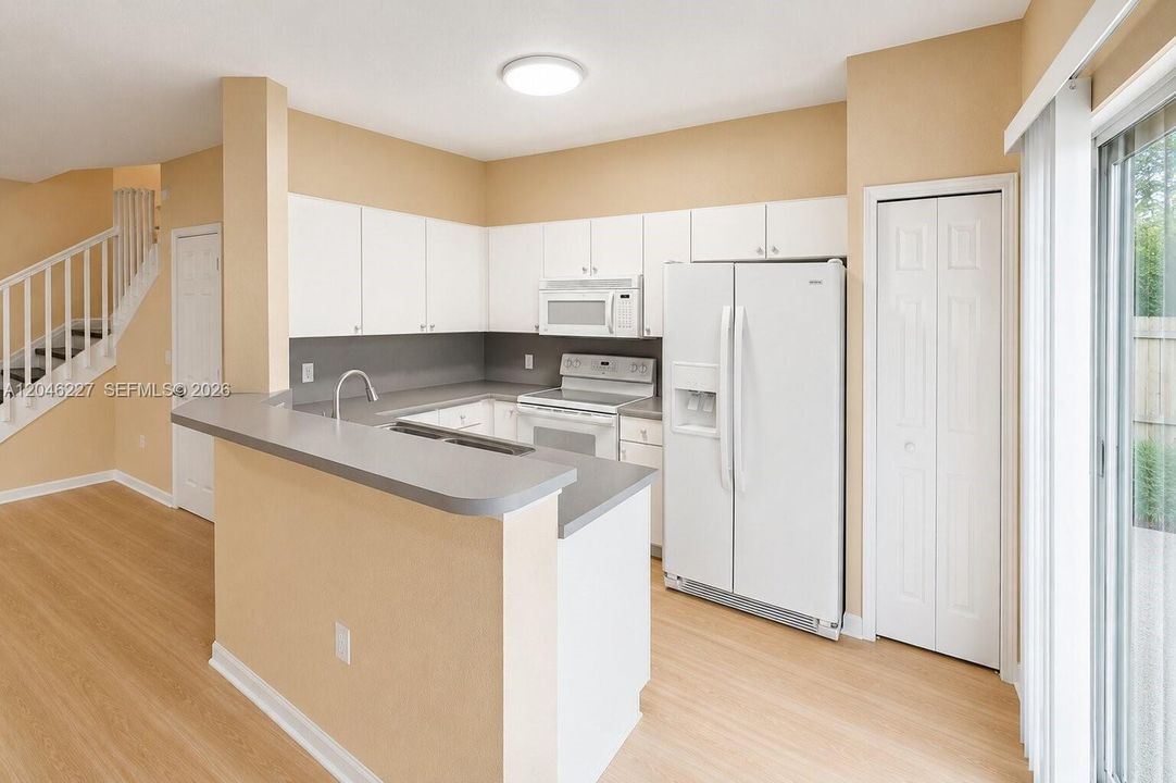 For Rent: $2,700 (3 beds, 3 baths, 1462 Square Feet)