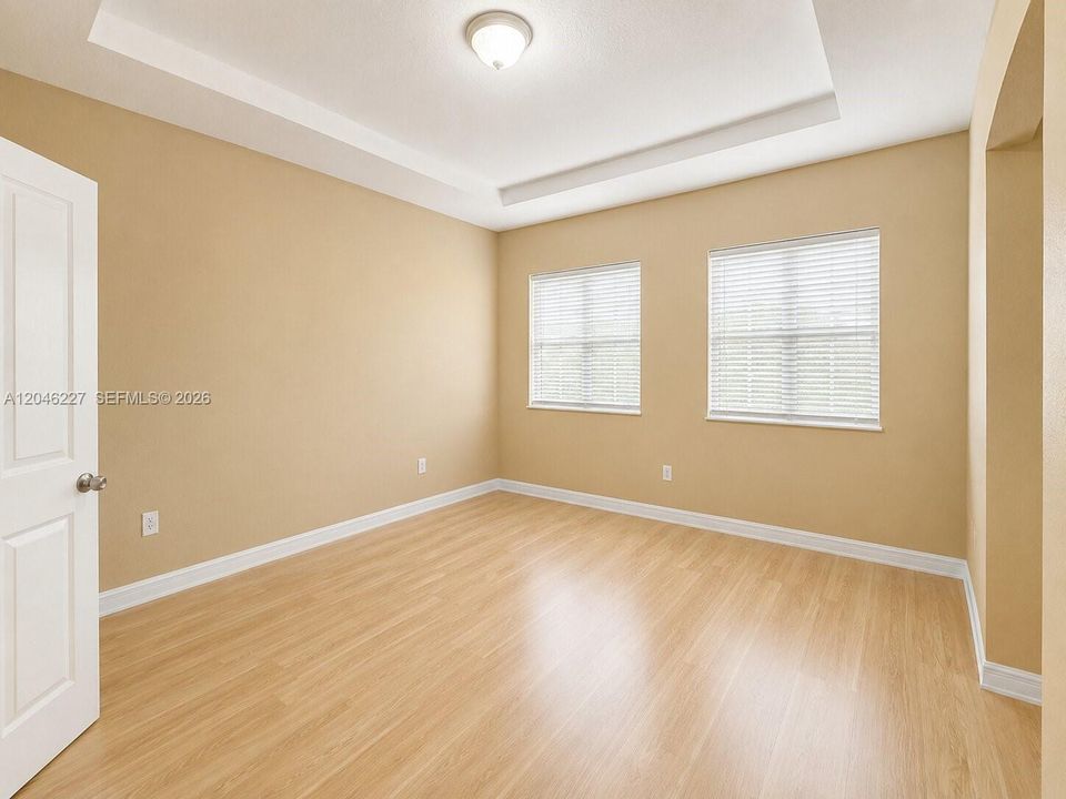 For Rent: $2,700 (3 beds, 3 baths, 1462 Square Feet)