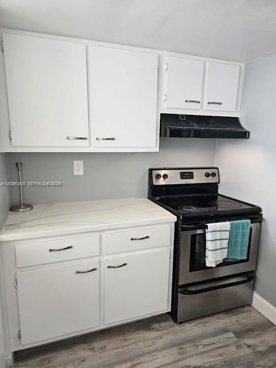 For Rent: $2,900 (2 beds, 2 baths, 1061 Square Feet)
