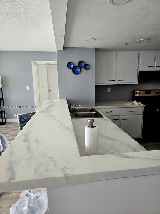 For Rent: $2,900 (2 beds, 2 baths, 1061 Square Feet)