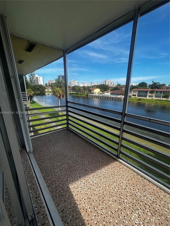 В аренду: $2,400 (2 спален, 1 ванн, 0 Квадратных фут)