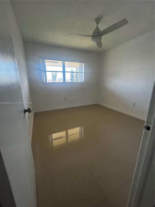 В аренду: $2,400 (2 спален, 1 ванн, 0 Квадратных фут)