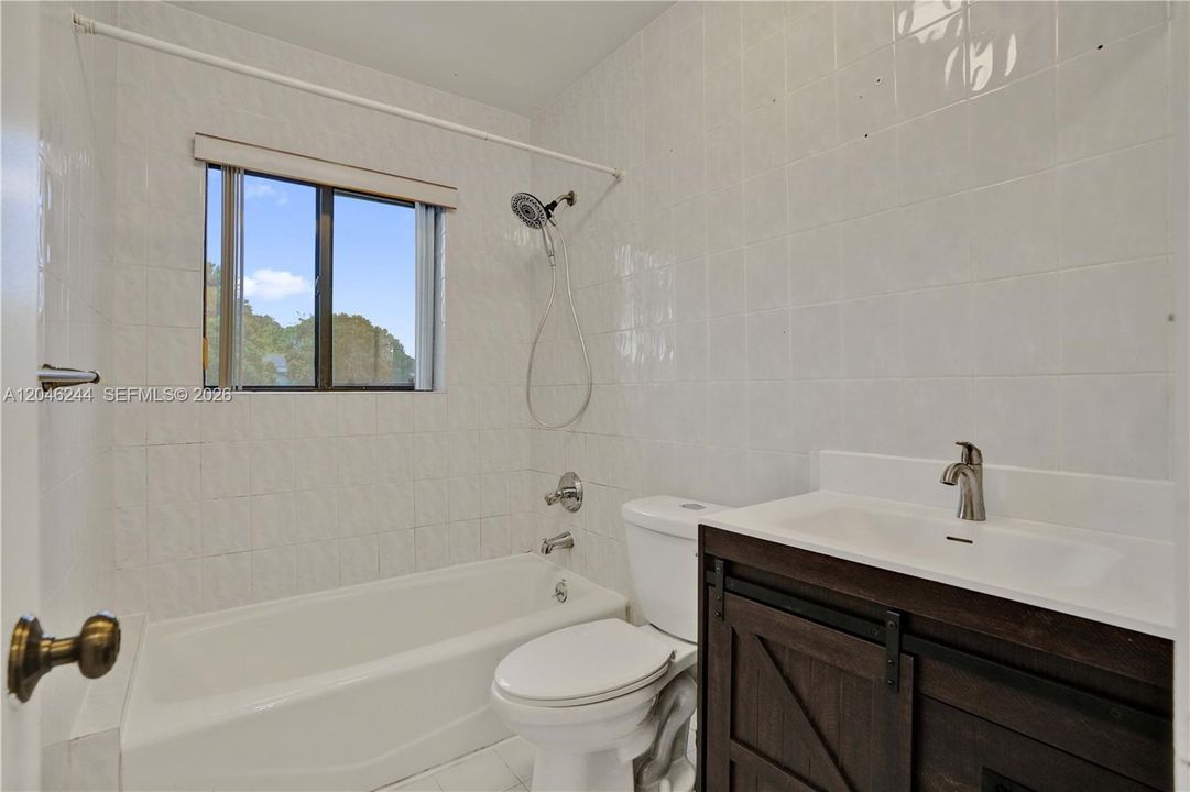 For Sale: $520,000 (3 beds, 1 baths, 1058 Square Feet)