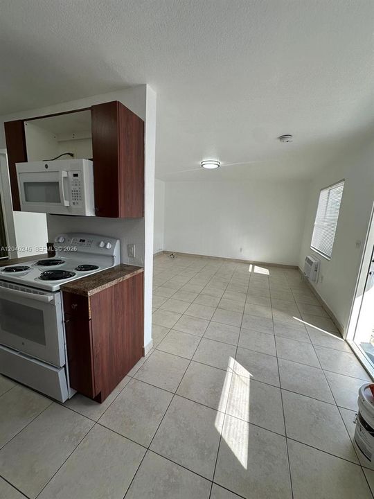 В аренду: $1,750 (1 спален, 1 ванн, 5754 Квадратных фут)