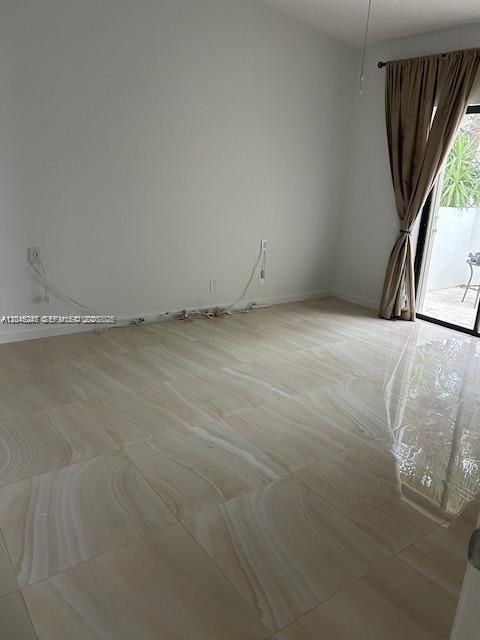 В аренду: $4,250 (3 спален, 2 ванн, 1505 Квадратных фут)