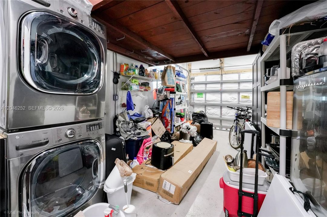 На продажу: $1,699,000 (3 спален, 2 ванн, 1704 Квадратных фут)
