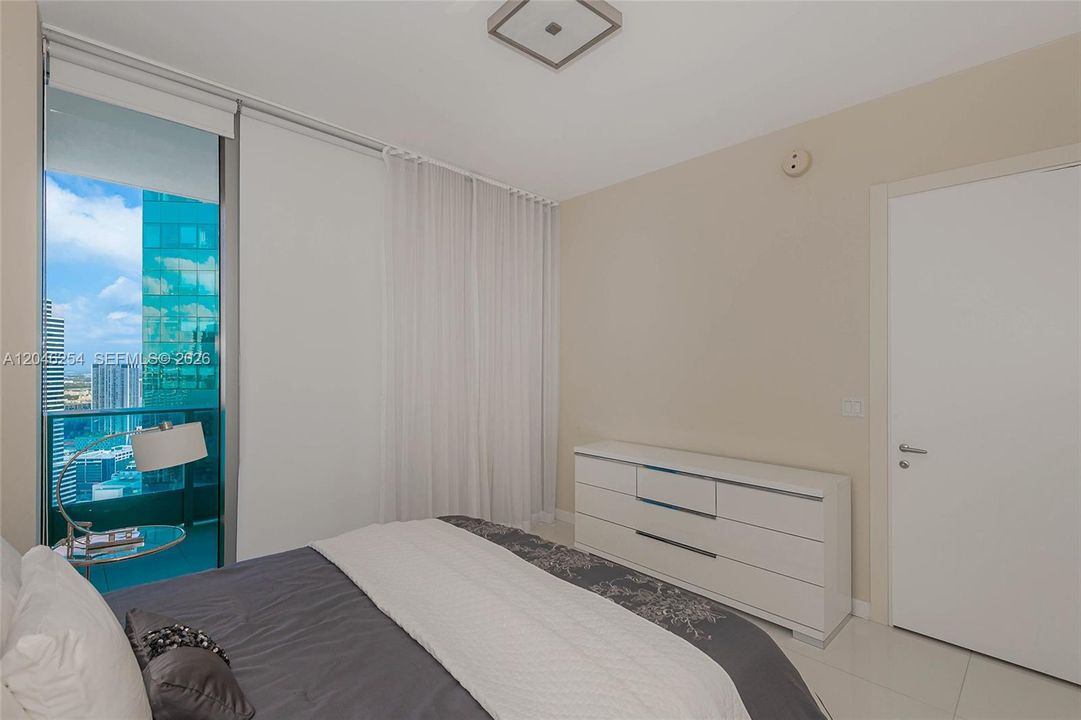 For Rent: $7,000 (2 beds, 2 baths, 1237 Square Feet)