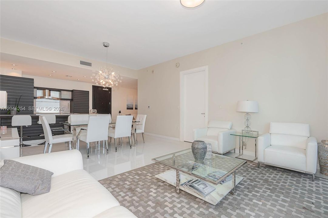 For Rent: $7,000 (2 beds, 2 baths, 1237 Square Feet)