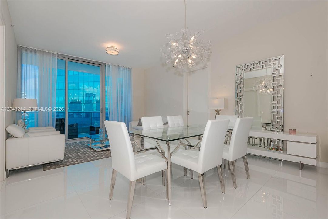 For Rent: $7,000 (2 beds, 2 baths, 1237 Square Feet)