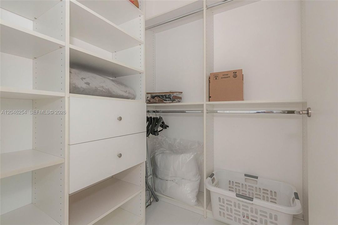 For Rent: $7,000 (2 beds, 2 baths, 1237 Square Feet)