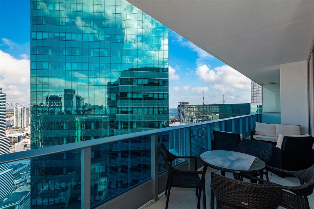 For Rent: $7,000 (2 beds, 2 baths, 1237 Square Feet)